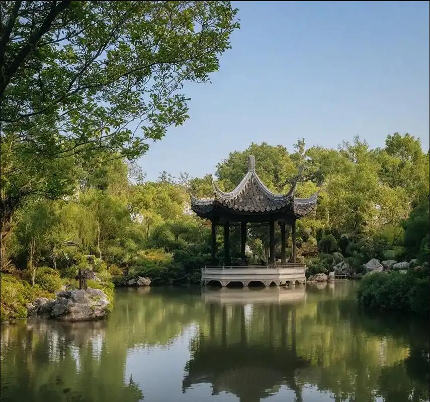 朝阳倾城餐饮有限公司